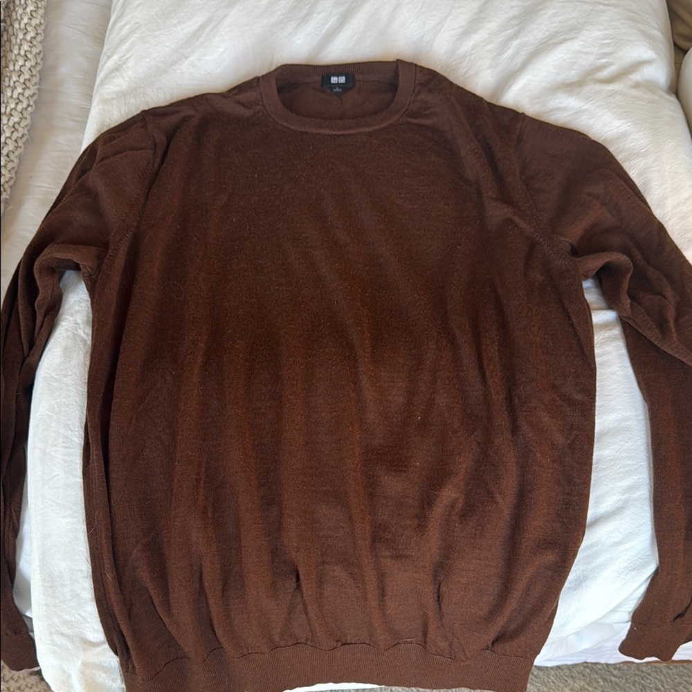 Uniqlo Men's Brown Sweater